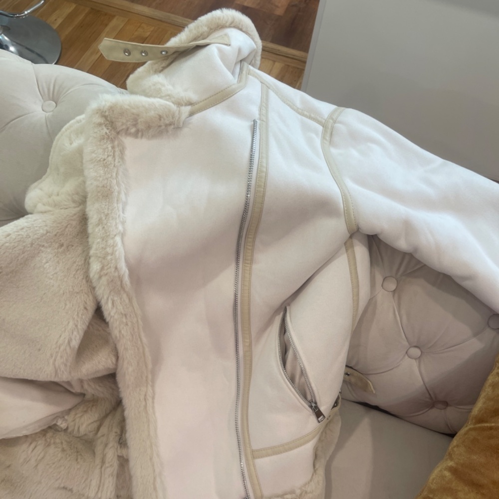 Jacket - Picture 4 of 4